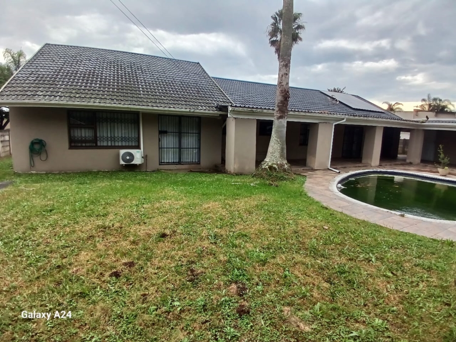 4 Bedroom Property for Sale in Beacon Bay Eastern Cape